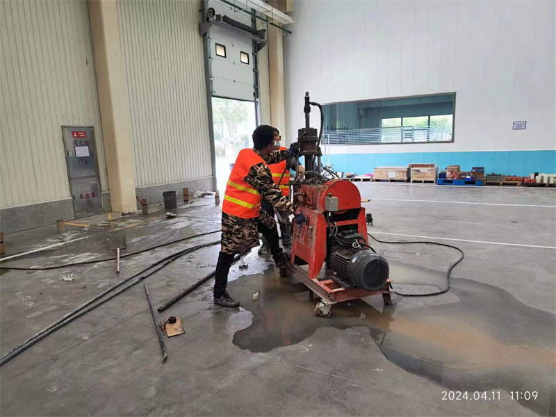 于洪厂房地面下沉塌陷注浆加固施工